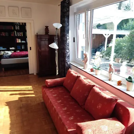 Reinhard Zentrum Eg Mit Terrasse Und Garten 2 Schlafzimmer Aurich