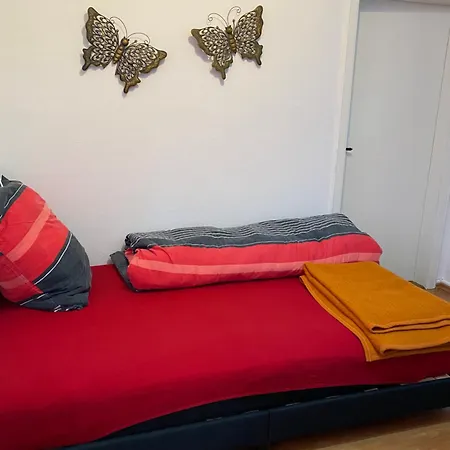 Fewo Reinhard Zentrum Eg Mit Terrasse Und Garten 2 Schlafzimmer Apartment Aurich